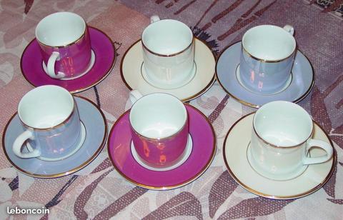 6 tasses en porcelaine fine