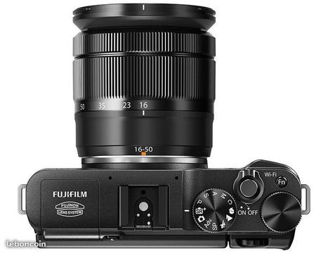Fuji X-M1 noir + zoom 16-50 mm et 50-230 mm +++