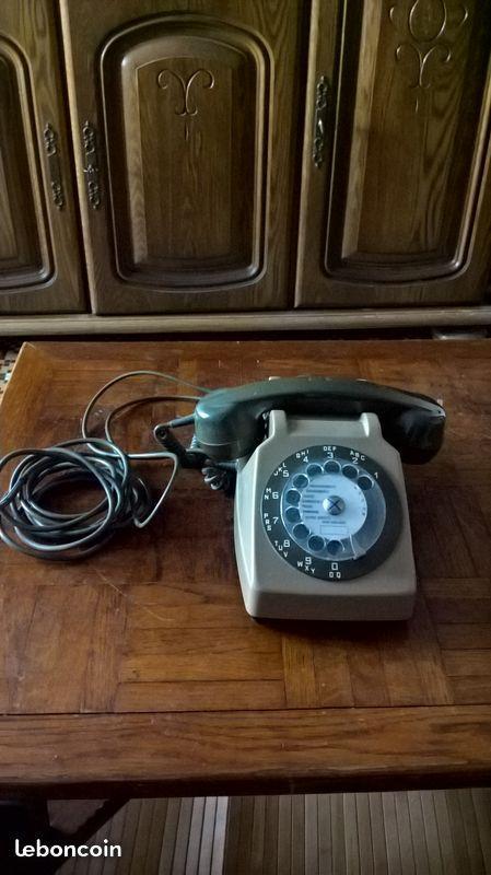 Téléphone socotel S63 ancien. Cadran rotatif