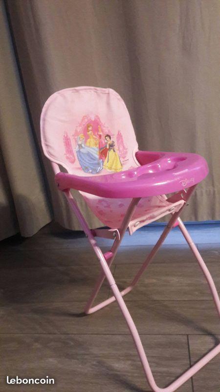 Jolie chaise poupées princesses Disney dès 2 an