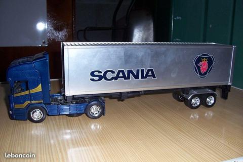 Maquette de camion SCANIA (TOPLINE )