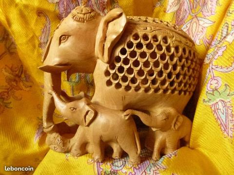Sculpture bois ciselé - Eléphant décoré - Inde