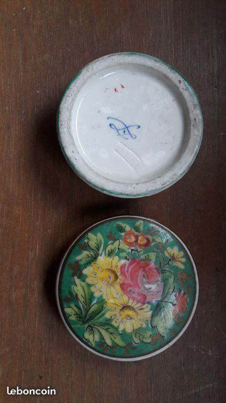 Petite boite porcelaine ancienne
