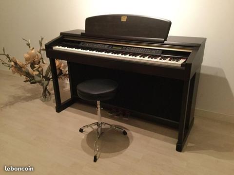 Piano..Clavinovia.Yamaha