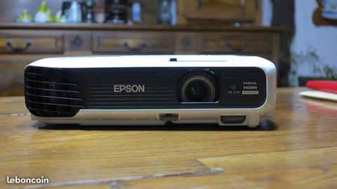 Vidéo projecteur EPSON EB U04