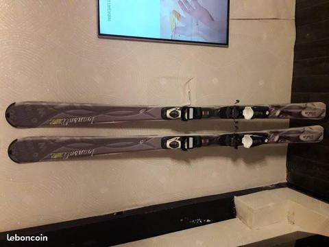 paire de ski avec bâton