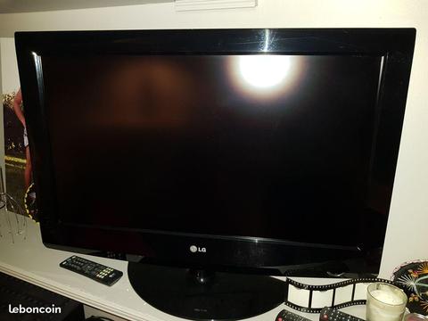 Télé écran plat LG en bon etat (70-80cm)