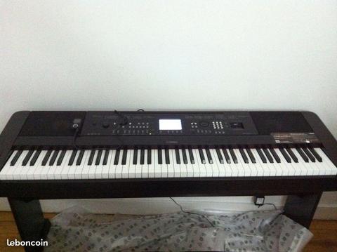 Bonne affaire ! Piano Yamaha Dgx 650 presque neuf