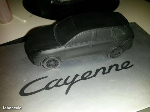 presse papier Porsche Cayenne officiel