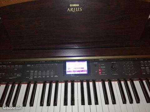 Piano Yamaha Arius YDP V240