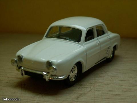 Renault DAUPHINE 1962 blanche