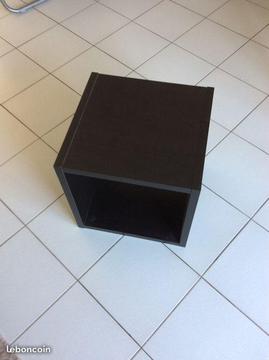 Petit meuble cube