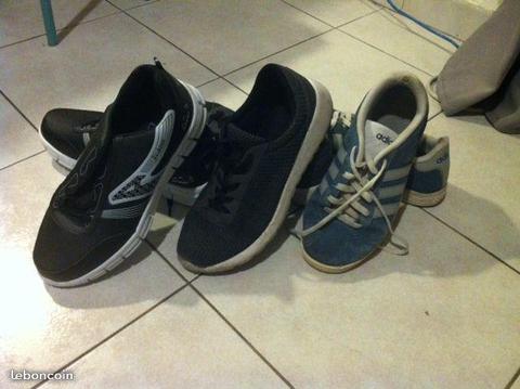 3 paires de chaussures taille 42