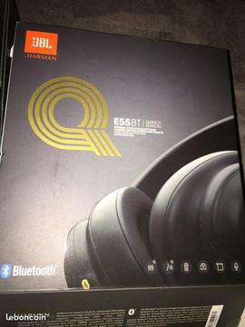 Casque JBL (sans fil) tout neuf jamais servit