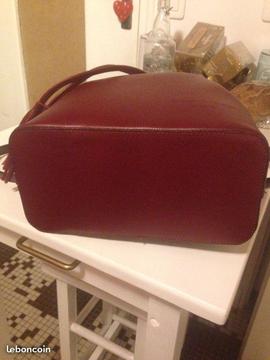 Sac seau cuir bordeaux