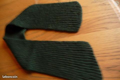 Écharpe tricotée main 2 photos