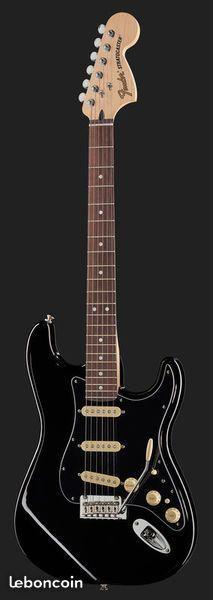 Fender stratocaster deluxe mim black