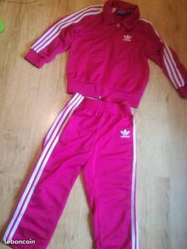 Jogging adidas taille 2/3 ans