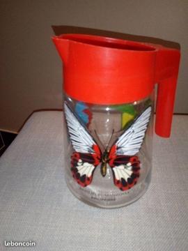 Carafe en verre papillons