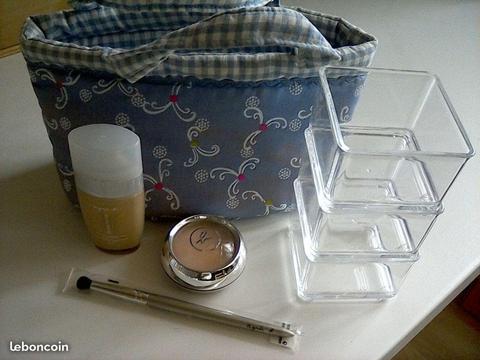 Trousse de maquillage + accessoires