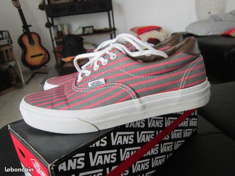 VANS T 38.5 rayée 2 couleurs Quasi NEUVES