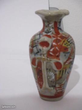 Ancien petit vase japonais