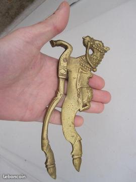 Ancien coupe betel en bronze cheval