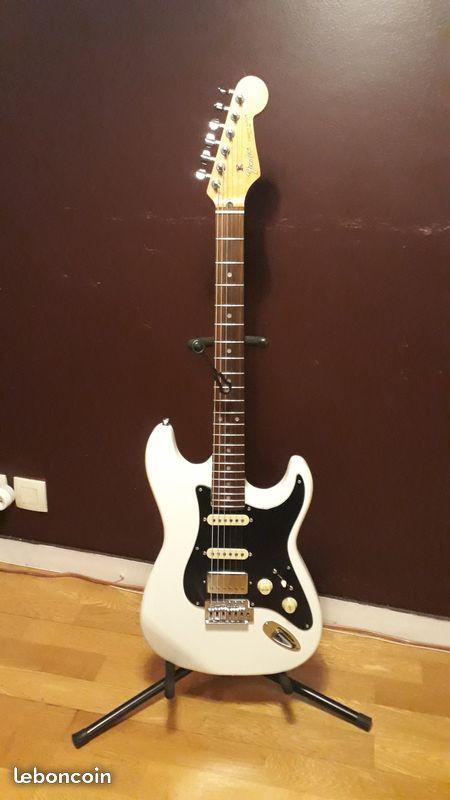 Guitare Fender Stratocaster Japan 1986