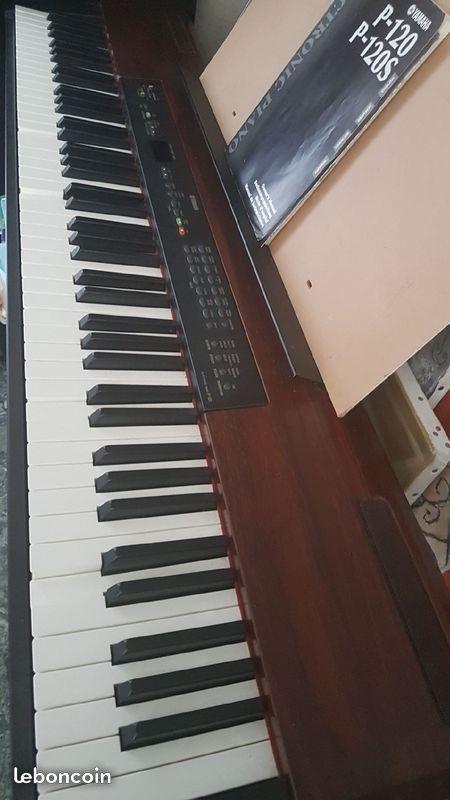 Piano synthétiseur Yamaha