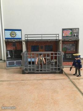 Coffre poste de Police Playmobil