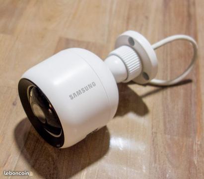 Camera de surveillance extérieure Samsung