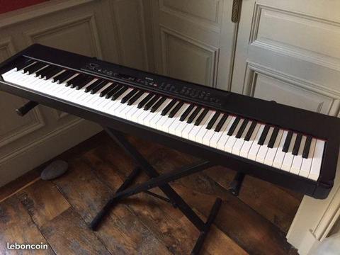 Piano électronique Yamaha, P90