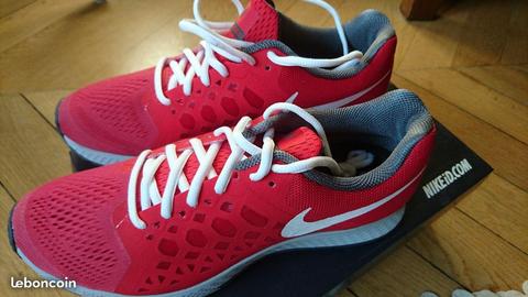 Chaussures de training Nike pour homme T.40-41