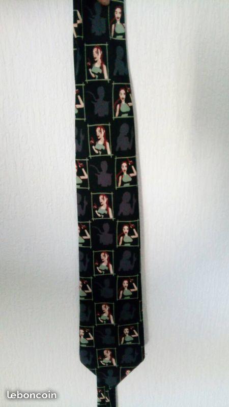 Cravate collector Lara Croft
