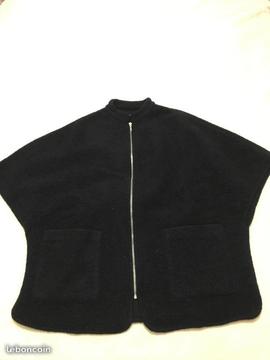 Veste/manteau noir(e)