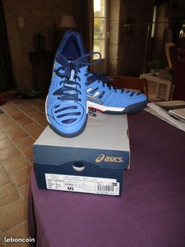 Baskets Asics T 39.5 neuves