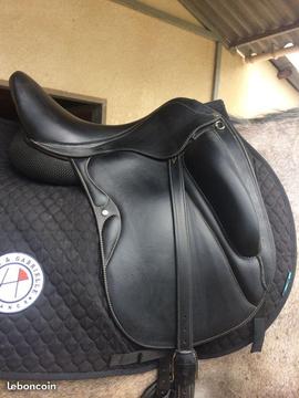 Selle dressage GT CONCEPT taille 16,5/17