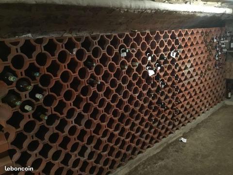 CAVE. MODULES DE DEUX TROUS EN TERRE CUITE