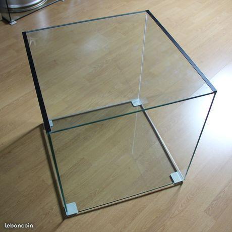 Cube en verre 56x56x56cm - meuble, vitrine