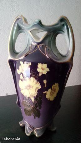Vase en barbotine faience de Lunéville art nouveau