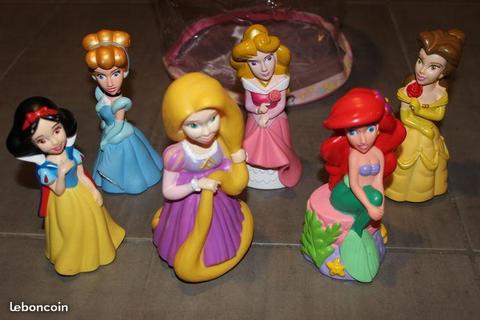 Jeu DISNEY 6 princesses en figurines TBE