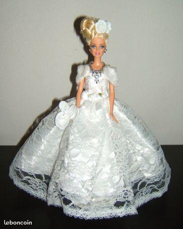 Poupée BARBIE Collection «MARIEE STYLEE DENTELLE»