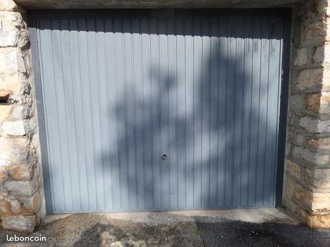 Porte de garage basculante