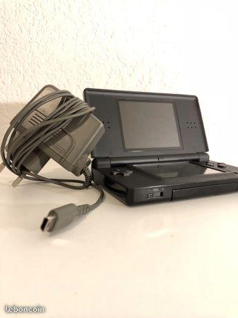 Nintendo DS light + Chargeur