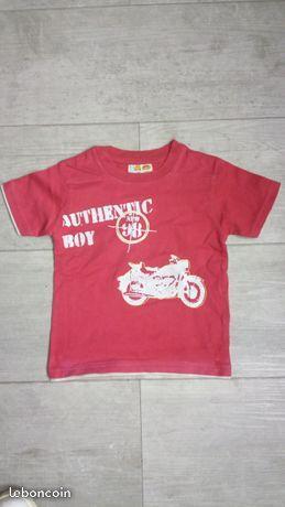 Tee shirt rouge/moto taille 4 ans 