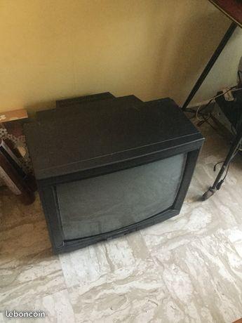 Télévision cathodique noire « OCÉANIC » tbé 55 cm