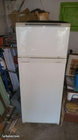 Réfrigérateur ARISTON
