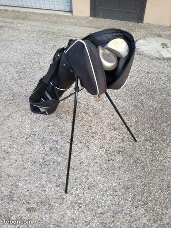 Club de golf femme et son sac