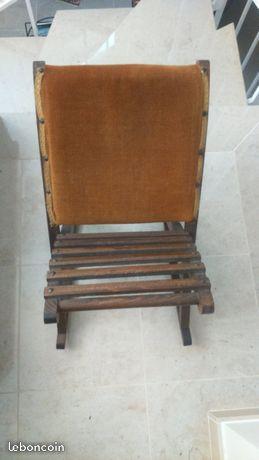 Ancien repose pied pouvant servir de petite chaise