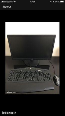 Écran AOC+clavier alienware+souris Logitech